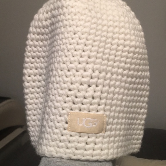 Ugg beanie - Picture 3 of 4